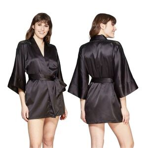 Auden Black Lace Robe